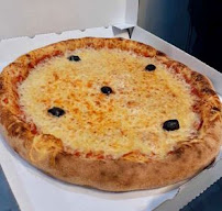 Plats et boissons du Livraison de pizzas Pizza Montolivet à Marseille - n°17