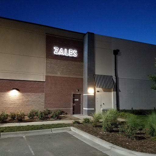 Jewelry Store «Zales - The Diamond Store», reviews and photos, 2109 Village Market Pl, Morrisville, NC 27560, USA