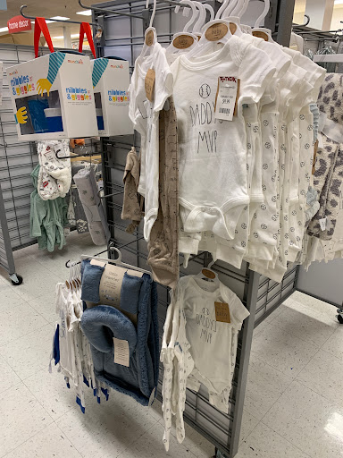 Department Store «T.J. Maxx», reviews and photos, 30965 Five Mile Road, Livonia, MI 48154, USA