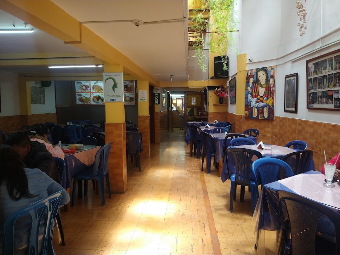 CAFETERIA Y POLLO APANADO LA COLINA