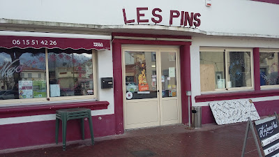 Les Pins à Port-Saint-Louis-du-Rhône