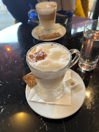 Cappuccino du Restaurant français Café des officiers à Paris - n°1