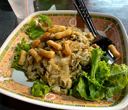 ราดหน้าท่าน้ำนนท์ photo