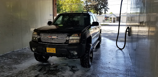 Self Service Car Wash «Bayport Self-Service Car Wash», reviews and photos, 666 Montauk Hwy, Bayport, NY 11705, USA