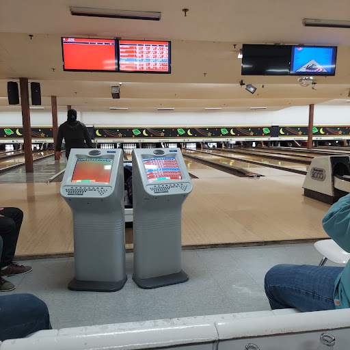 Bowling Alley «Wood Dale Bowl», reviews and photos, 155 E Irving Park Rd, Wood Dale, IL 60191, USA