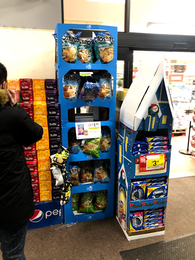 Grocery Store «Super Stop & Shop», reviews and photos, 7417 Grand Ave, Maspeth, NY 11378, USA