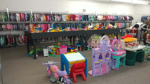 Thrift Store «The Salvation Army Family Store & Donation Center», reviews and photos, 51200 Van Dyke, Shelby Charter Township, MI 48316, USA