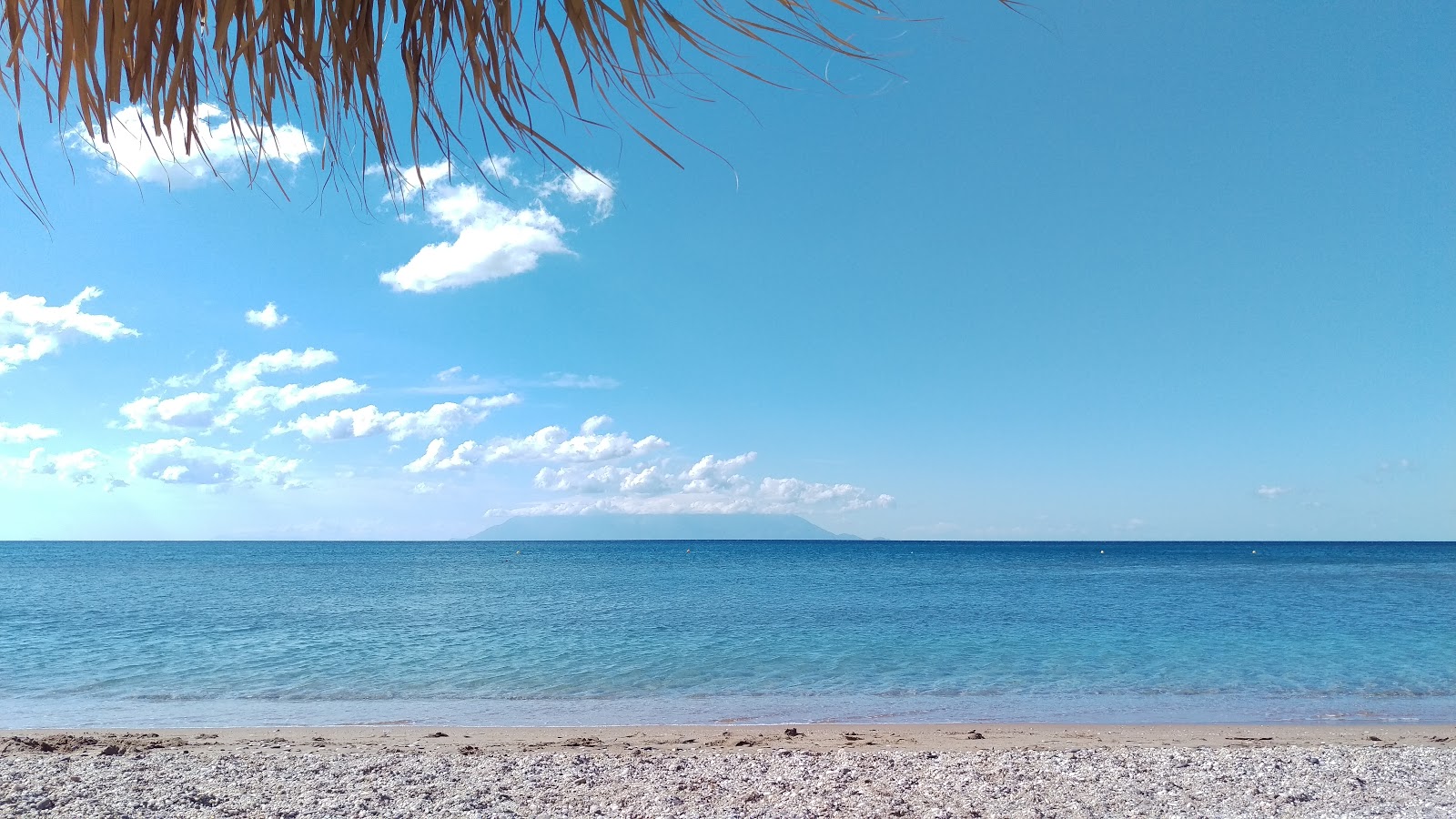 Zdjęcie Yolo's beach II obszar kurortu nadmorskiego