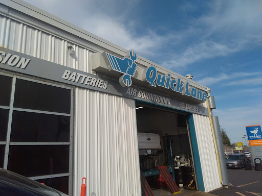 Auto Body Shop «Quick Lane at Chuck Colvin Ford», reviews and photos, 1925 OR-99W, McMinnville, OR 97128, USA