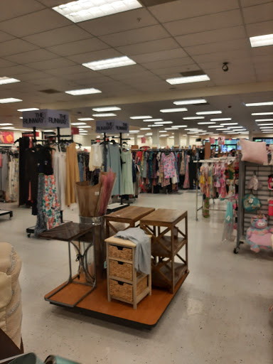 Department Store «T.J. Maxx», reviews and photos, 125 Interstate Shop Center, Ramsey, NJ 07446, USA