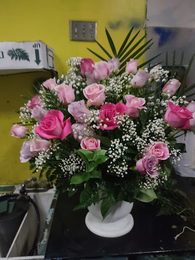 Florist «Flowers Vs Flowers», reviews and photos, 414 Main St, Paterson, NJ 07501, USA