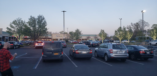 Grocery Store «Stop & Shop», reviews and photos, 177 Forest Ave, Glen Cove, NY 11542, USA