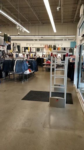 Clothing Store «Old Navy», reviews and photos, 4300 Towne Center Dr, Louisville, KY 40241, USA