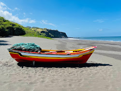 Silverbeach'in fotoğrafı geniş bir kıyı şeridi ile birlikte
