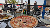 Pizza du Restaurant Plage de la Jetée à Antibes - n°5