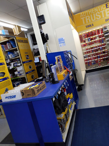 Auto Parts Store «NAPA Auto Parts - Genuine Parts Company», reviews and photos, 2033 140th Ave NE, Bellevue, WA 98005, USA