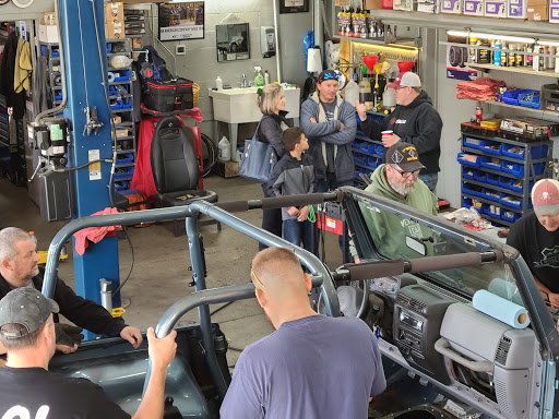 Auto Repair Shop «Jeffersonville Auto Repair», reviews and photos, 1401 E 8th St, Jeffersonville, IN 47130, USA