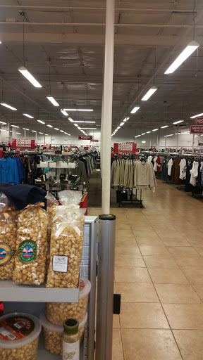 Clothing Store «Burlington Coat Factory», reviews and photos, 800 Barnum Avenue Cutoff, Stratford, CT 06614, USA