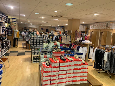 GUYOT Chaussures Chaussons Sportswear à Lesneven