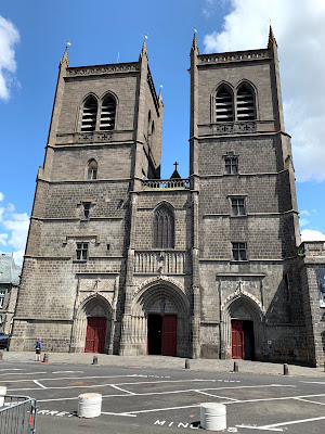 Cathédrale Saint-Pierre de Saint-Flour à Saint-Flour