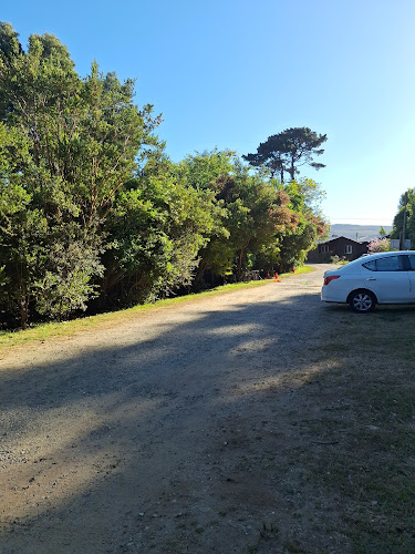 Parque Borde Río. Camping, cabañas, piscinas, centro de eventos - Valdivia