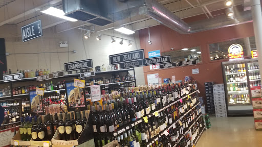 Wine Store «Cardinal Warehouse Wine & Liquors», reviews and photos, 7780 N Milwaukee Ave, Niles, IL 60714, USA