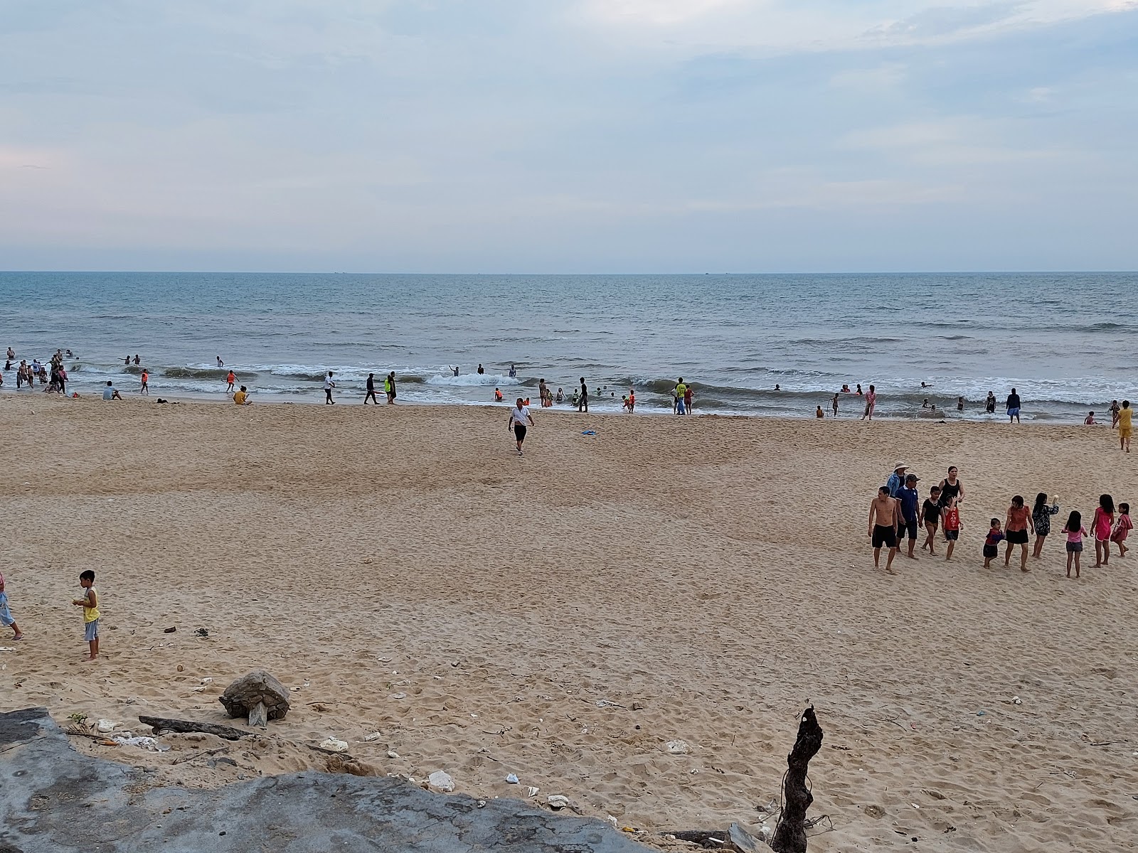Valokuva Vinh Thanh Beachista. - suosittu paikka rentoutumisen tuntijoille