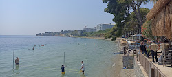 Ömer Holiday Resort Plajı'in fotoğrafı geniş bir kıyı şeridi ile birlikte