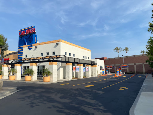 Surf N' Shine Express Car Wash en Long Beach