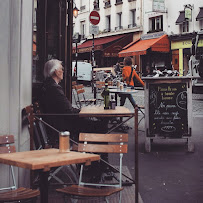 Atmosphère du Restaurant Le Pain Quotidien Lepic à Paris - n°14