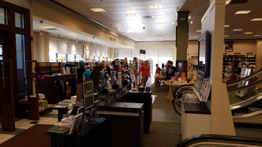 Book Store «Barnes & Noble Oxford Valley», reviews and photos, 210 Commerce Blvd, Fairless Hills, PA 19030, USA