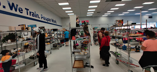 Thrift Store «Goodwill Store and Donation Center», reviews and photos, 2025 E Market St, Harrisonburg, VA 22801, USA