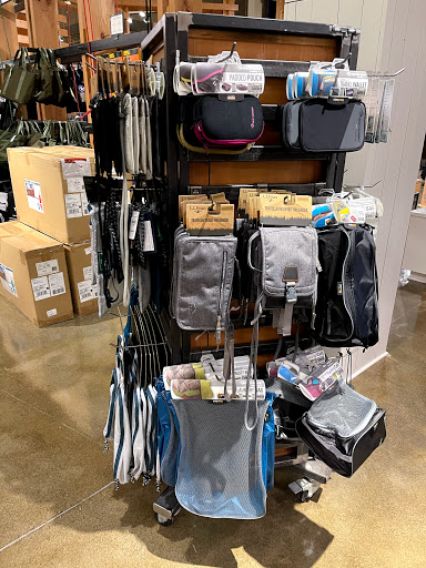 Clothing Store «L.L. Bean», reviews and photos, 75 Evergreen Way, South Windsor, CT 06074, USA