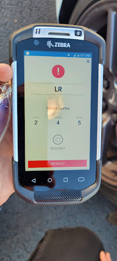 Tire Shop «Discount Tire Store - Naperville, IL», reviews and photos, 535 Fort Hill Dr, Naperville, IL 60540, USA