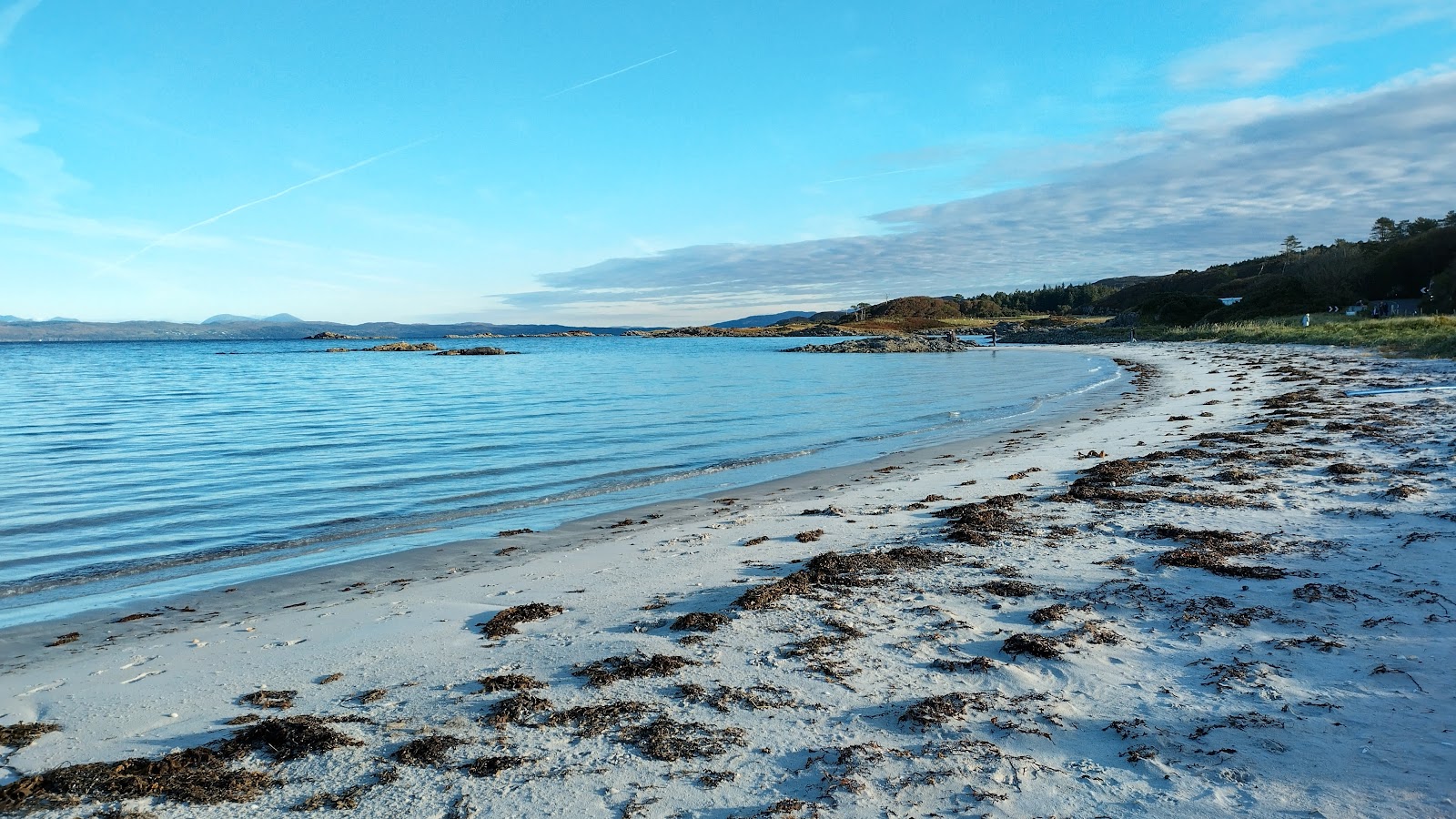 Valokuva Arisaig Beachista. pinnalla kirkas hiekka:n kanssa