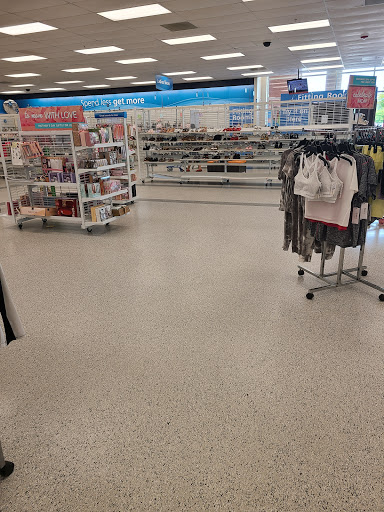 Clothing Store «Ross Dress for Less», reviews and photos, 3401 Raleigh Rd Pkwy W, Wilson, NC 27896, USA