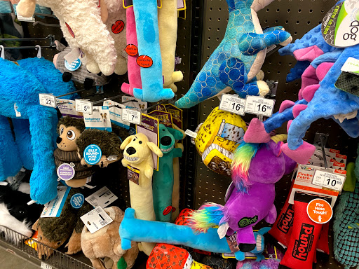 Pet Supply Store «Unleashed by Petco», reviews and photos, 520 S 23rd St, Philadelphia, PA 19146, USA
