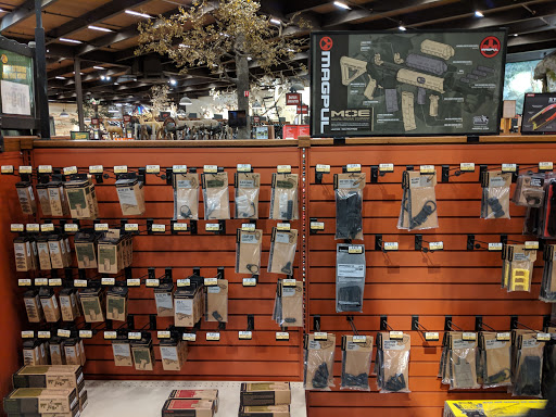 Sporting Goods Store «Bass Pro Shops», reviews and photos, 5160 Cherry Ave, San Jose, CA 95118, USA