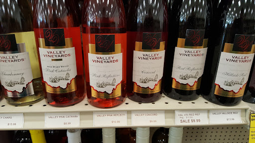 Wine Store «Arrow Wine & Spirits», reviews and photos, 615 Lyons Rd, Dayton, OH 45459, USA