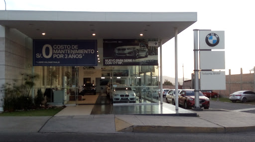 BMW Perú (Driving Experience Center Arequipa)