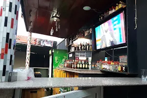 Top Notch Bar & Lounge Ntinda image