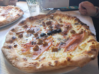 Pizza du Restaurant italien Gina à Saint-Priest - n°20