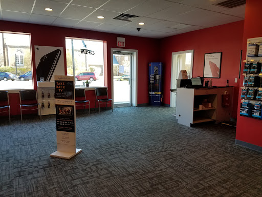 Cell Phone Store «GoWireless Verizon Authorized Retailer», reviews and photos, 168 E Main St, Ravenna, OH 44266, USA