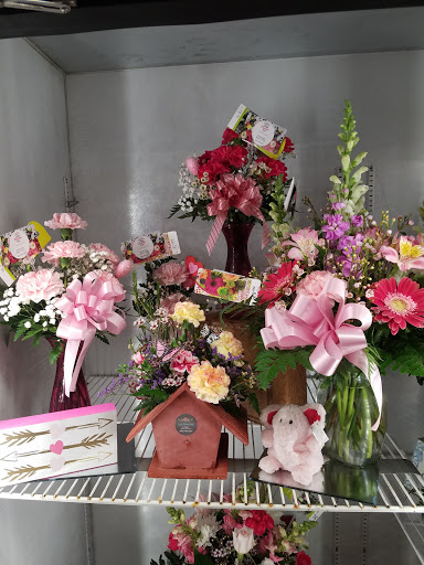 Florist «Little Flower Shop», reviews and photos, 616 High St, Delano, CA 93215, USA