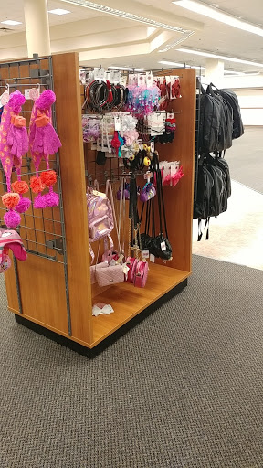 Clothing Store «Burlington Coat Factory», reviews and photos, 900 Commons Dr #414, Dothan, AL 36303, USA