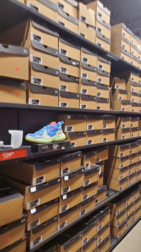 Clothing Store «Nike Factory Store», reviews and photos, 651 Kapkowski Rd #150, Elizabeth, NJ 07201, USA