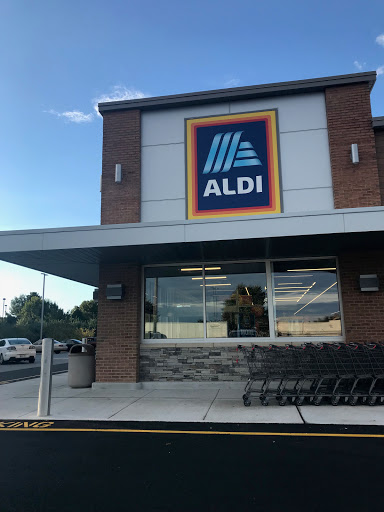 Supermarket «ALDI», reviews and photos, 746 S Philadelphia Blvd, Aberdeen, MD 21001, USA