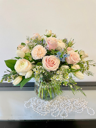 Florist «Amaranth Florist», reviews and photos, 109 N Essex Ave, Narberth, PA 19072, USA