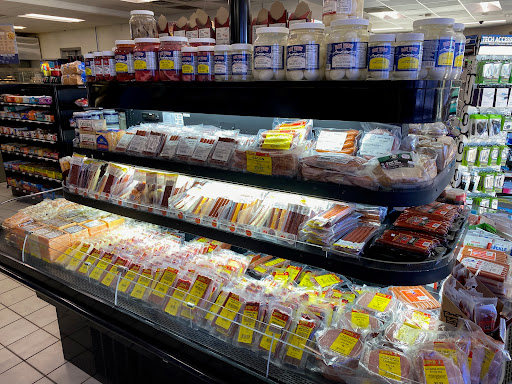 Convenience Store «Weiler Convenience Stores», reviews and photos, 2401 E 4th St, Marshfield, WI 54449, USA