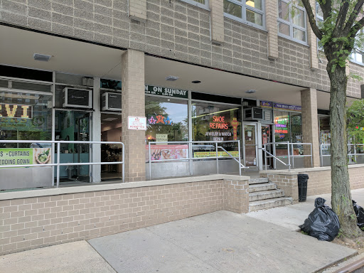 Shopping Mall «Bay Plaza Shopping Center», reviews and photos, 2100 Bartow Ave, Bronx, NY 10475, USA